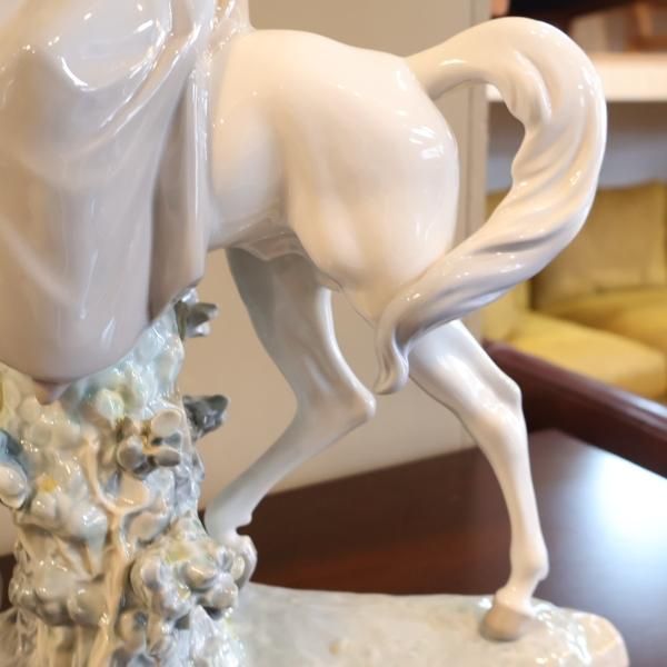 新品未使用品】LLADRO リヤドロ「白い馬の少女」フィギュリン 陶磁器