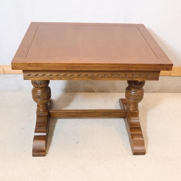 イギリス家具メーカーOld Charm(オールドチャーム)のオーク材ドロー