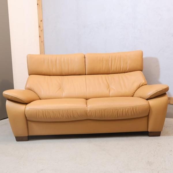 karimoku(カリモク家具)より本革を使用したZT73 2人掛けソファーです