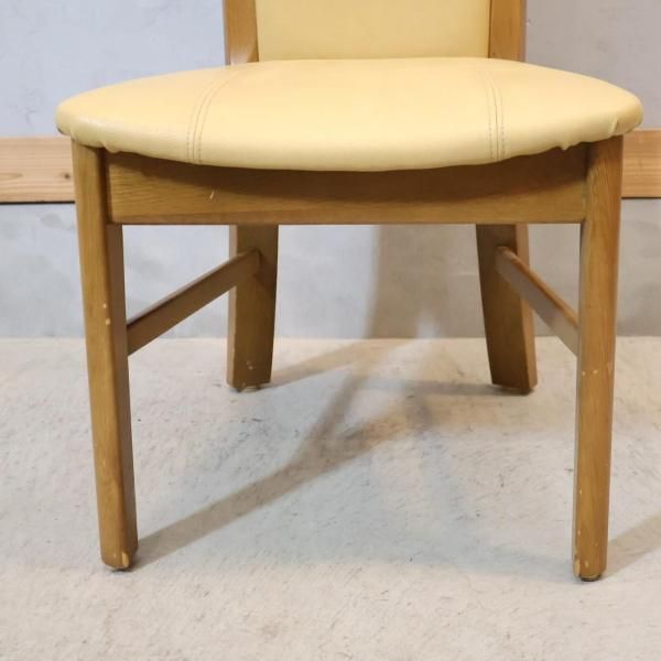 maruni(マルニ)のダイニングチェア 2脚セットです。シンプルなデザイン