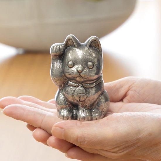 錫 置物 招き猫 黒漆加工 [No.181B-1]｜薩摩錫器工芸館