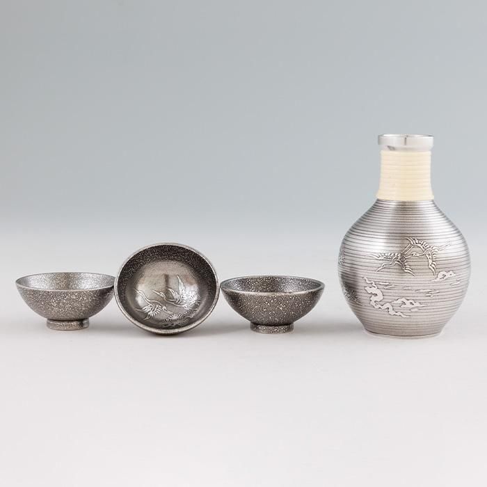 錫 酒器セット 桜島 盃3ヶ 黒漆加工200ml [No.63-1]｜薩摩錫器工芸館