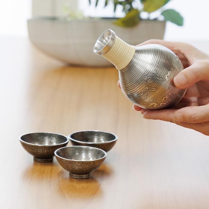 錫 酒器セット 鶴 盃3ヶ 黒漆加工 200ml [No.63-2]｜薩摩錫器工芸館