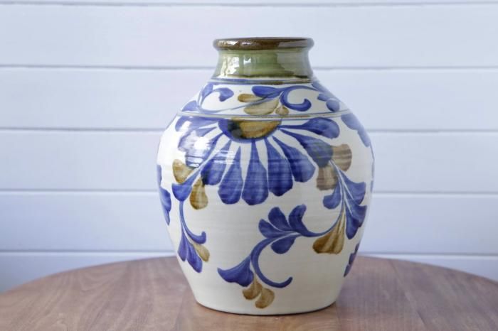 陶器製のテクスチャー壺 壺（染付） - Craft・Gift ヤッチとムーン