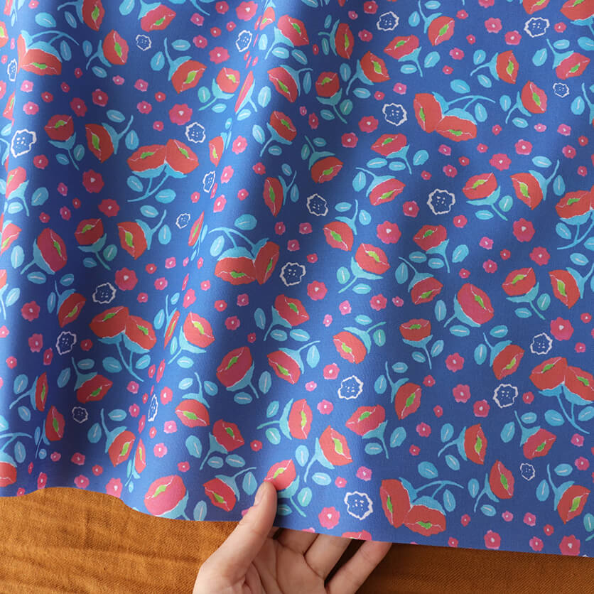 ほんのりレトロな小花（ブルー）レトロ・花柄- 布・生地の通販サイト