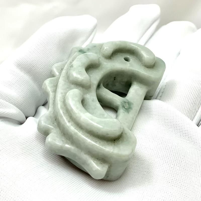 龍 ドラゴン 玉 ひすい 翡翠 ガラス細工｜天然石昇り龍翡翠｜フォー