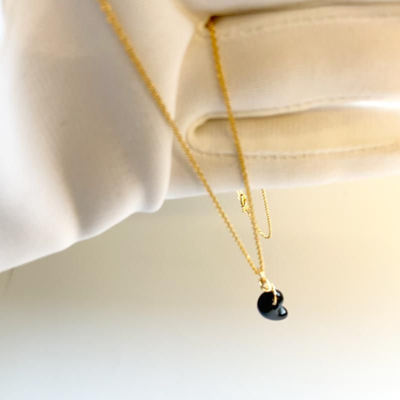 隠岐の島産黒曜石 勾玉(ミニ) ペンダント 14kgfチェーン 】 隠岐黒曜石