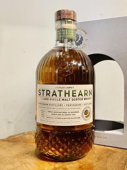 ストラスアーン ハイランドシングルモルト / 700ml 50%