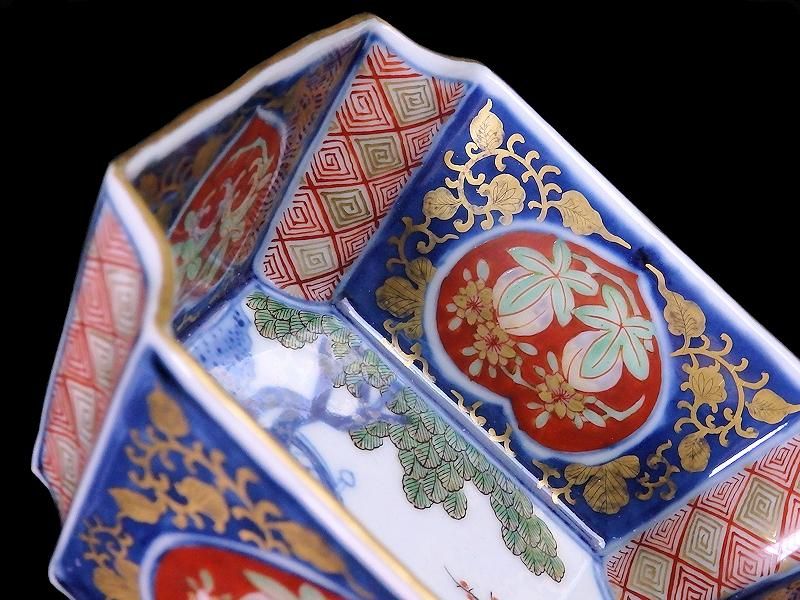 大聖寺伊万里 金襴手 桃に柘榴 大樹に欄干図 四方角向付