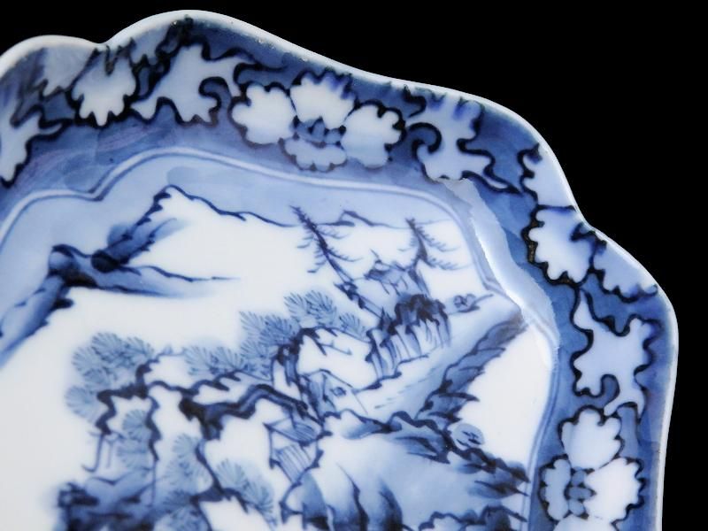 藍鍋島流水鷺図変形皿、5枚。 藍鍋島流水鷺図変形皿、5枚。 平戸 染付