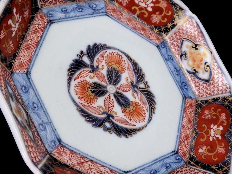 古伊万里 金襴手 毘沙門亀甲紋に花図 八角6寸皿 江戸期