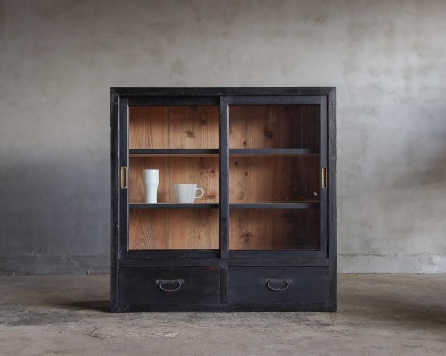 黒色の戸棚／ガラスケース／収納棚 アンティーク・古家具