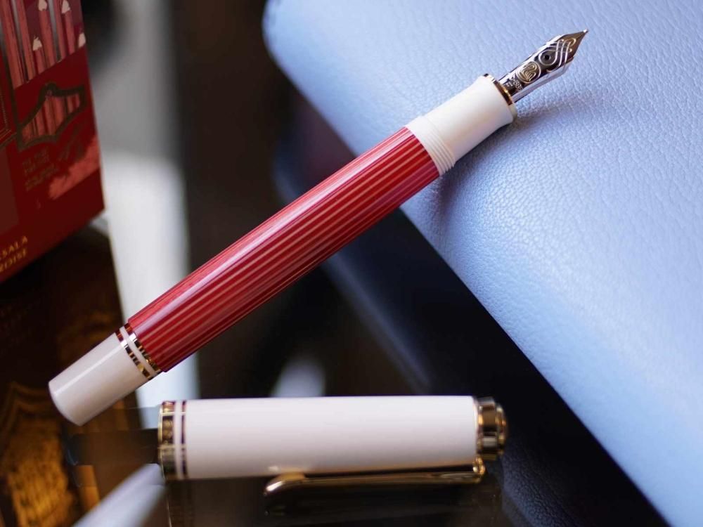 ペリカンM600 レッドホワイト