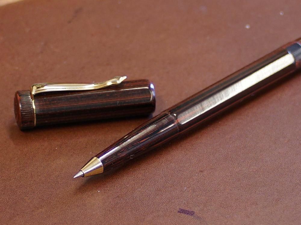 カヴェコエボナイトローラーボール