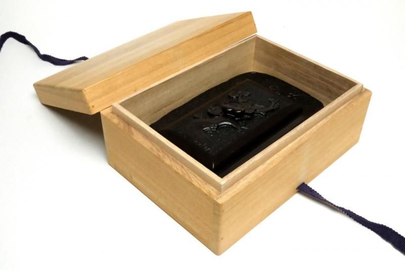 和硯 赤間硯 梅文研 蓋付き - 書道用具専門店 西本皆文堂 オンライン
