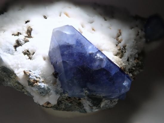 ベニトアイト 原石 - 宝石ルースをお値打ちに販売【優美堂】こだわりの