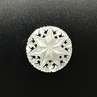 ベツレヘムパール Little Oval ボタン&ブローチ | 白蝶貝素材 - CO