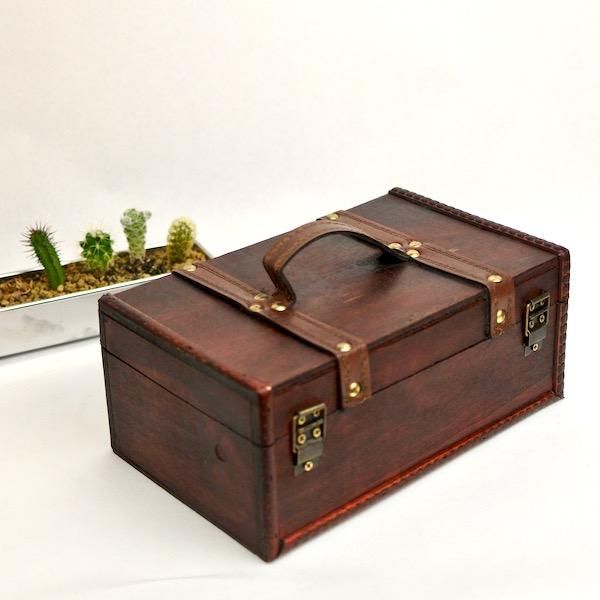 アンティーク調ウッドボックス（アタッシュケース型）