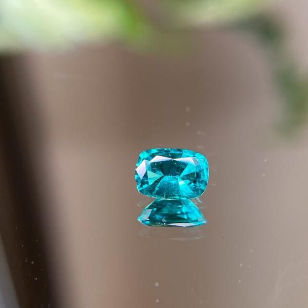 激レア☆天然グリーンアウイナイト 美色ネオングリーン 0.390ct