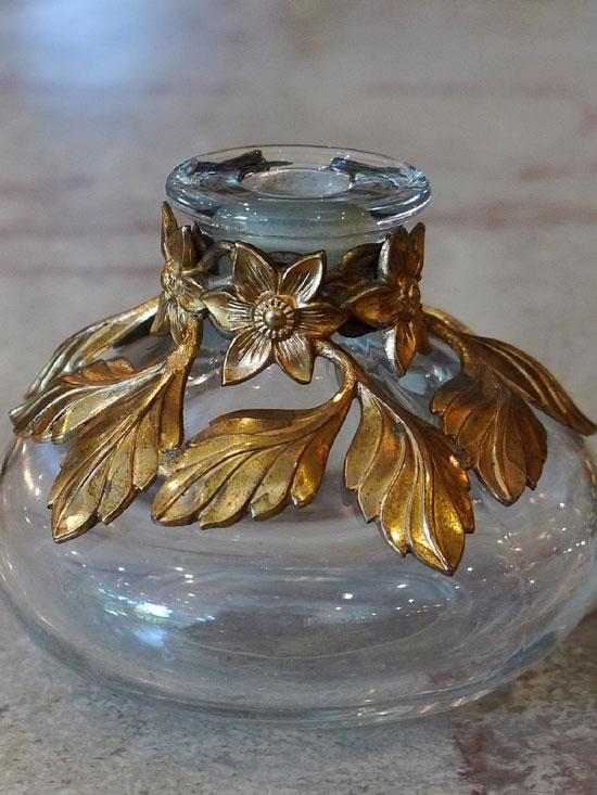 フランスサビノガラス アンティーク香水瓶 アール・ヌーヴォー 花の