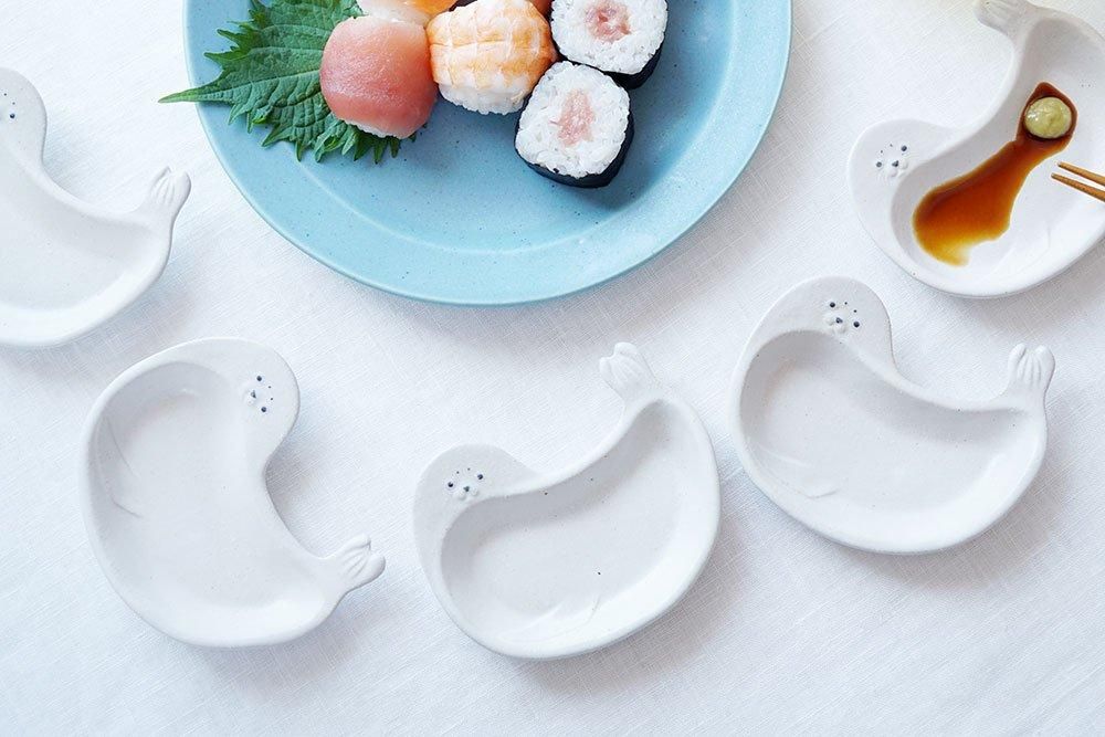 ク34 アザラシ豆皿 - 益子焼の小さな窯元「よしざわ窯」- 生活陶器