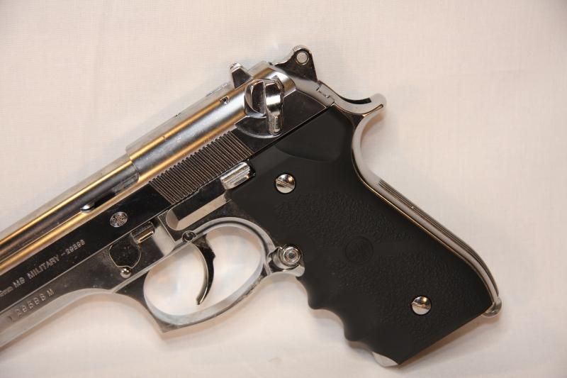 中古・特価品】東京マルイ製 M92F クロームステンレス - ミリタリー