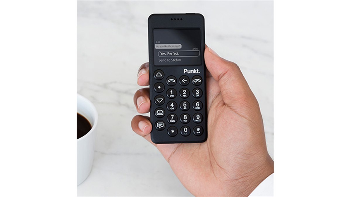 Style、日本語対応のミニケータイ「Punkt. MP02 4G Mobile Phone」発売