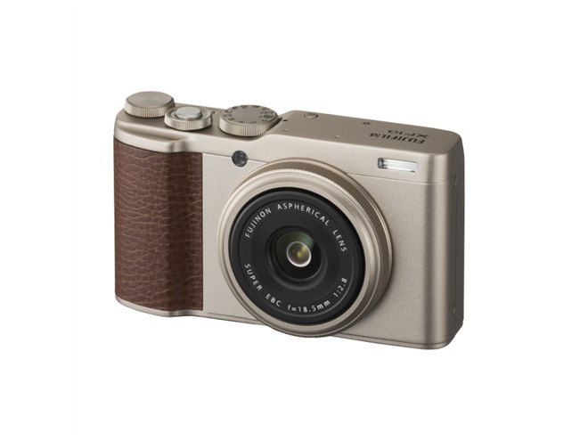 富士フイルム、2424万画素APS-Cセンサー搭載のプレミアムコンデジ