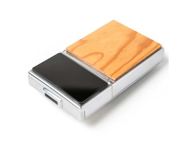 ポラロイドSX-70」復刻版モデルが蔦屋家電で限定販売、110,000円