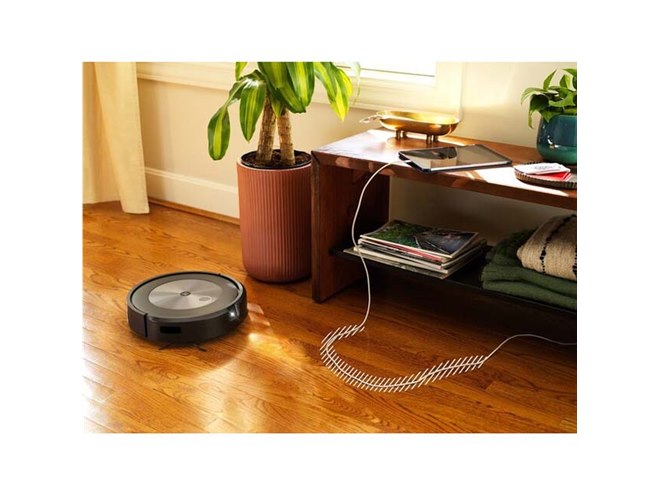 変形”機能を搭載した掃除機＆床拭きロボット「ルンバ コンボ j7+」が