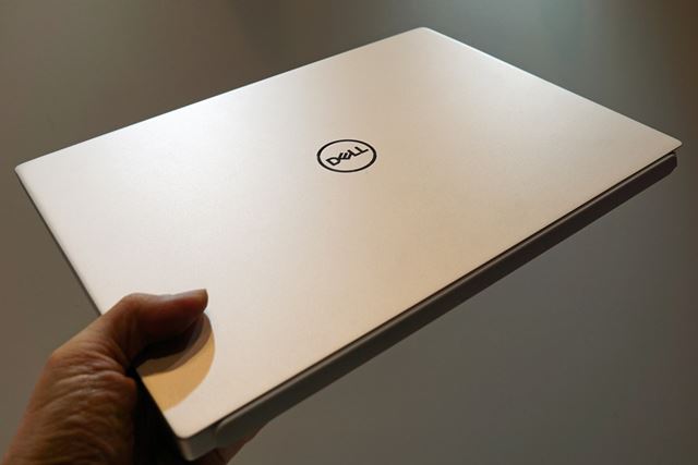 Dell Inspiron 13 Core Ultra 7 155H・16GBメモリ・1TB SSD・WQXGA搭載