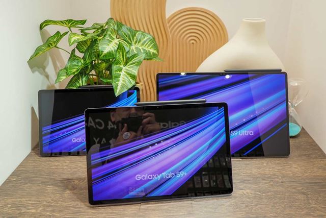 サムスン Galaxy Tab A9+ SM-X210NZAAXJP [グラファイト] 価格比較