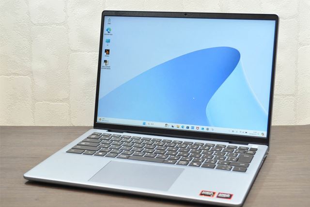 Dell Inspiron 14 Ryzen 7 8840U・16GBメモリー・1TB SSD搭載モデル