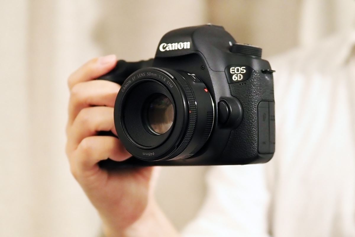 CANON 単焦点レンズEF50mm F1.8 II