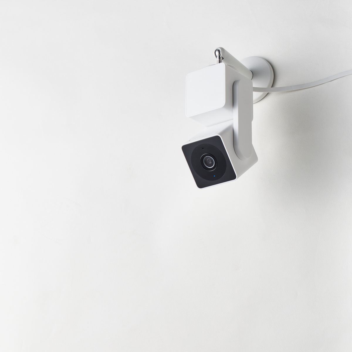 遠くの親をネットワークカメラで見守りたい！「ATOM Cam Swing」実使用