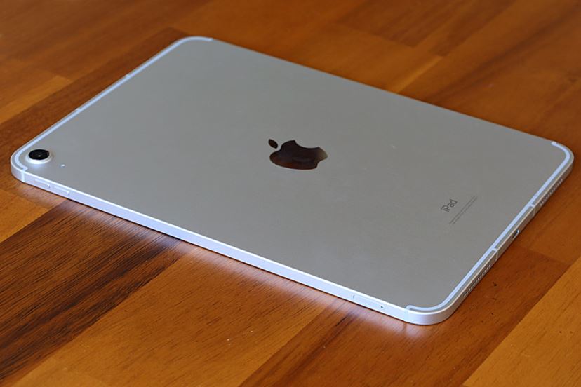 iPad10世代 シルバー iPad10世代 シルバー ほぼ使ってません 他より