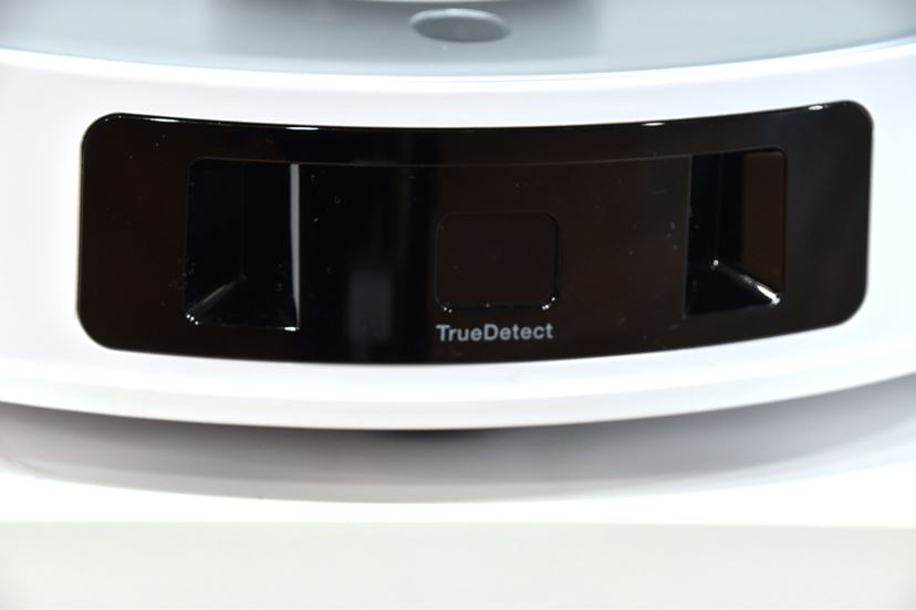 とにかく手間が減る！ モップの自動昇降と温水洗浄が新しいロボット