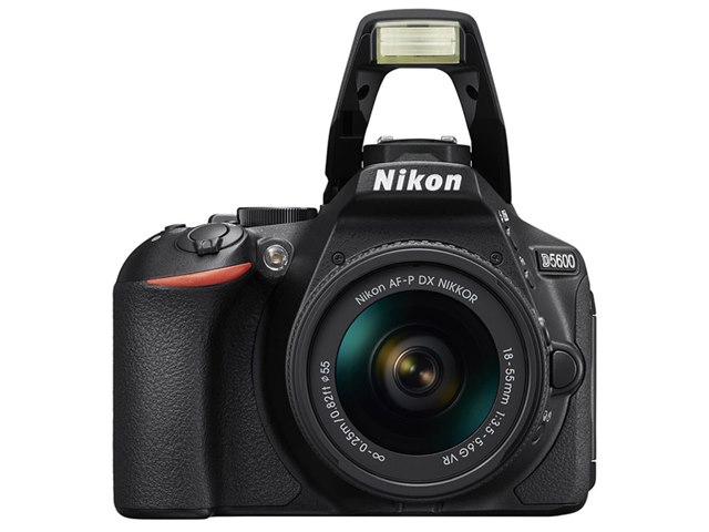 D5600 ダブルズームキットの製品画像 - 価格.com