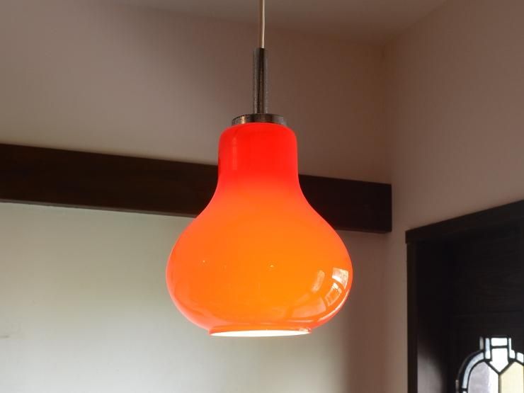 ヴィンテージ レッドミルクガラス ペンダントランプ｜アンティーク照明