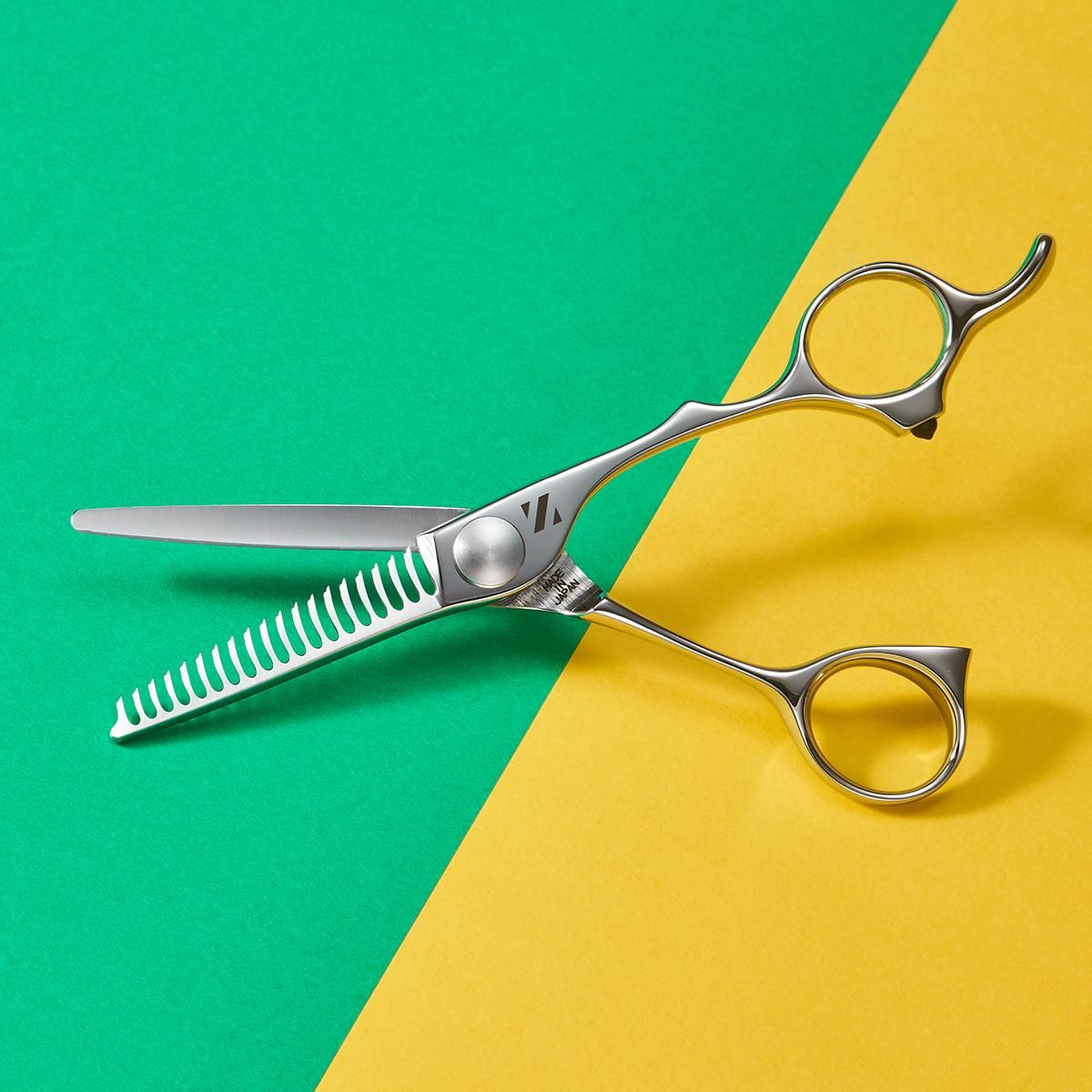 スパッと快適に切れるプロ用セニングシザーすきバサミ理美容師＆トリマー