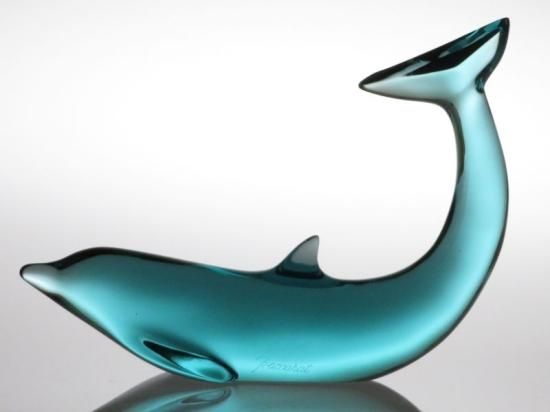 Baccarat 青色ガラス製イルカの彫刻 Baccarat 青色ガラス製イルカの