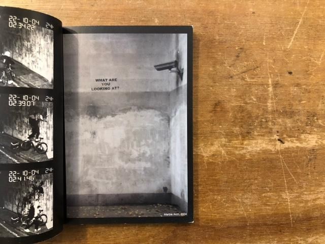 Banksy バンクシー 「CUT IT OUT」 公式作品集 限定版 バンクシーの