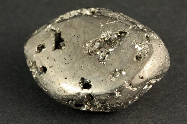 パイライト (黄鉄鉱) 原石 磨き 34.7g｜天然石 原石 通販のキラリ石