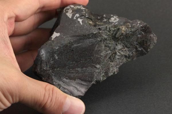 岩手県川井産 菊寿石 原石 233g｜天然石 原石 通販のキラリ石