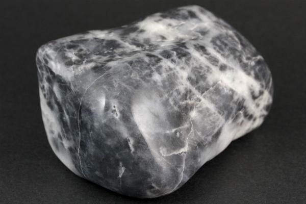 糸魚川産 翡翠 原石 磨き 285g｜天然石 原石 通販のキラリ石