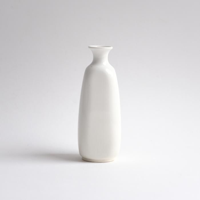 砥部焼淡黄磁角徳利 - わより