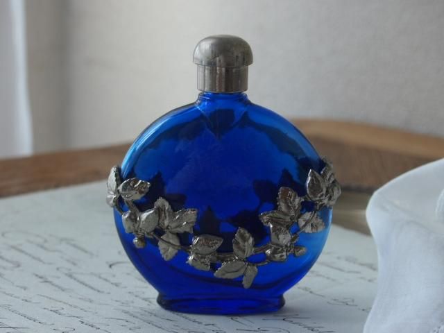 モスクワ香水激レアヴィンテージコバルトブルー 【公式通販】