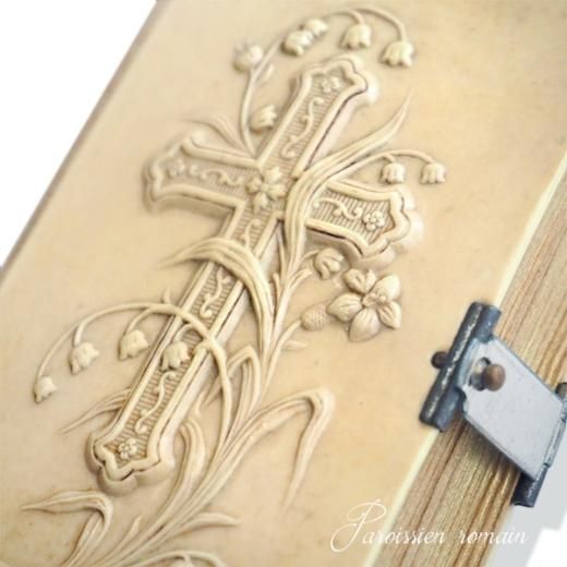 送料無料・フランス蚤の市】 アンティーク祈祷書 セルロイド製