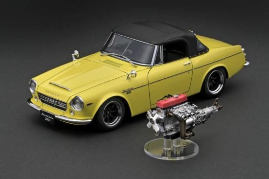限定生産】 IG2714 1/18 DATSUN Fairlady 2000 (SR311) Yellow With