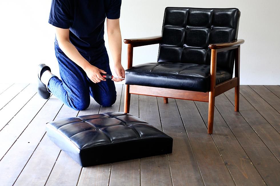 カリモク60 Kチェア2シーターブラックブラック | Plain Table